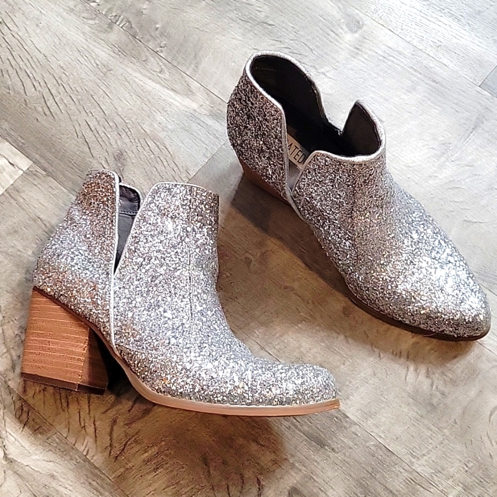 Not Rated, 7.5, silver glitter boots